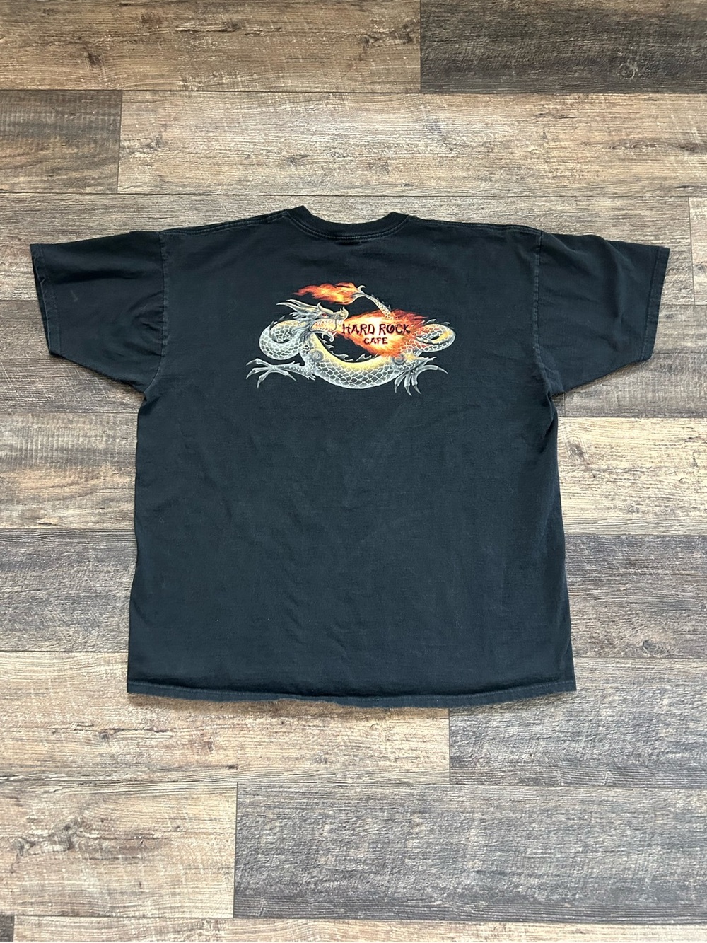 Vintage 90s Hard Rock Cafe T shirt Men’s Size 2XL Las Vegas Dragon Flame Graphic
